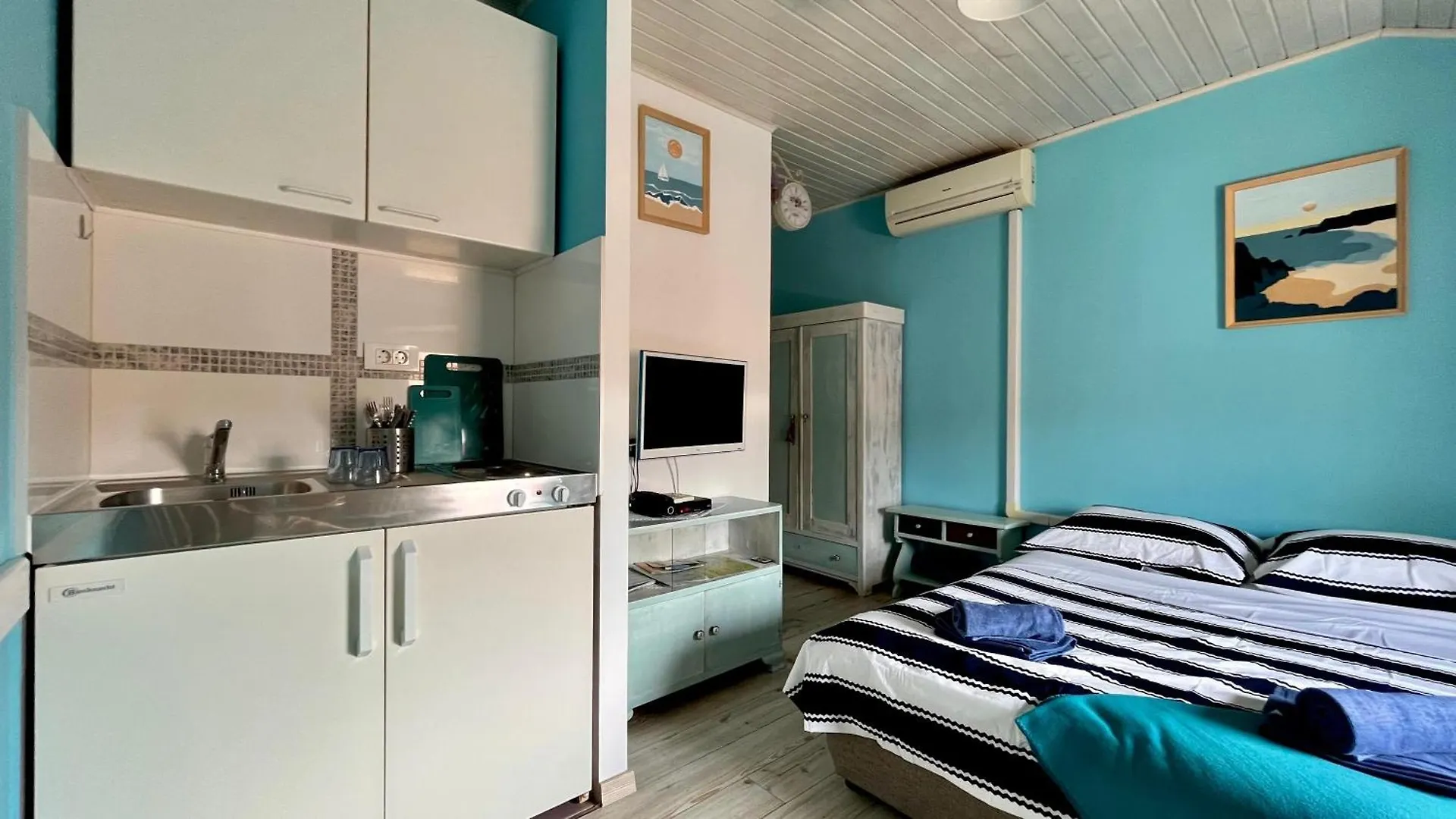 Apartments Clerisseau Pula 0*,  Croatia
