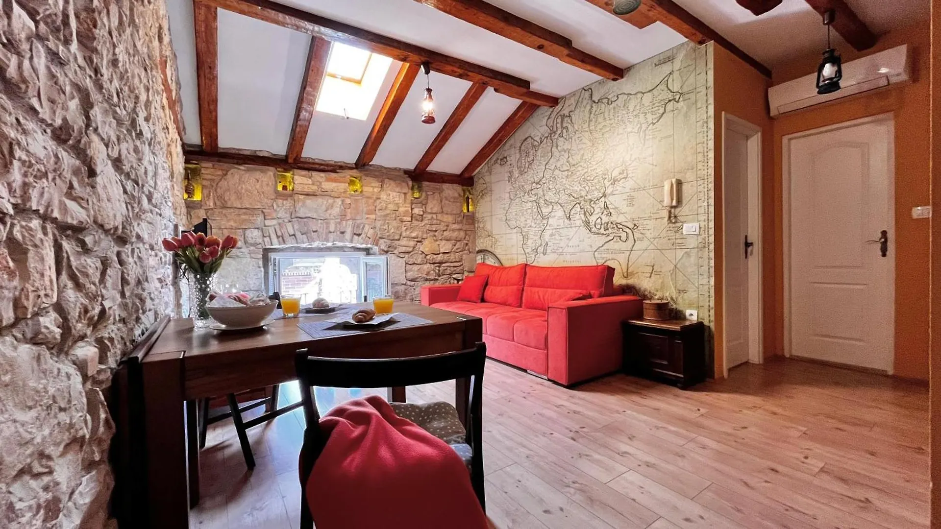 Apartments Clerisseau Pula