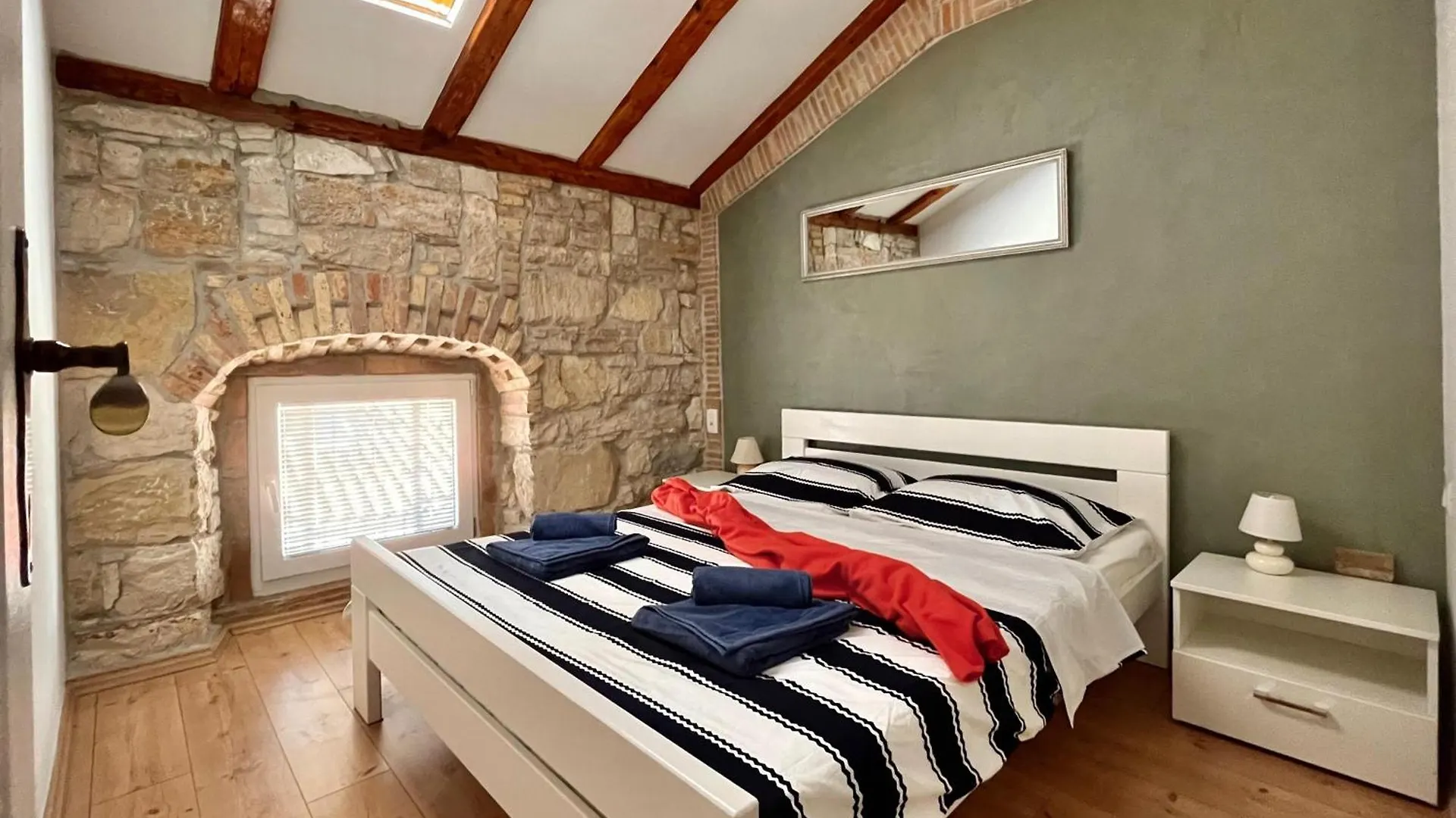 Apartments Clerisseau Pula