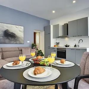 Apartamento D&a Luxury With Free Parking, Pula